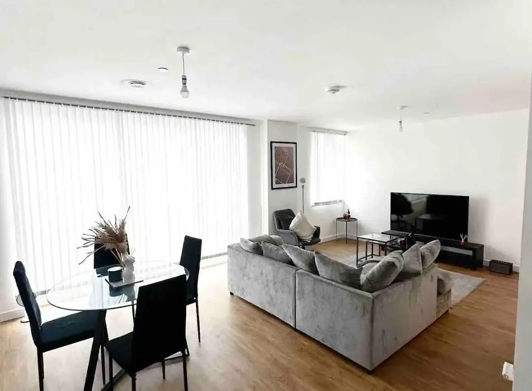 Spacious Modern 1-Bedroom Apartment In London Catford - Excellent Transport Links - Ideal For Long Stays