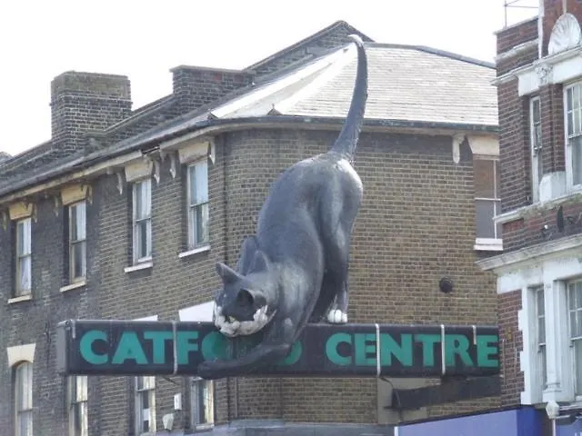 Spacious Modern 1-Bedroom Apartment In London Catford - Excellent Transport Links - Ideal For Long Stays